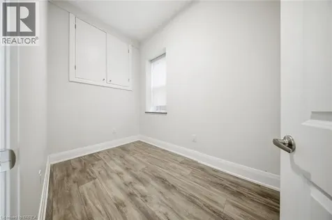 11 Queen Street Brantford ON N3T 3B1