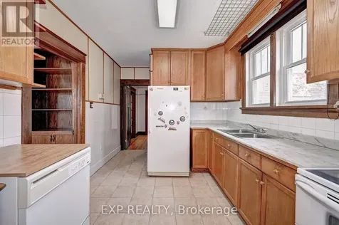 147 Courtland Avenue East Kitchener ON N2G 2T9