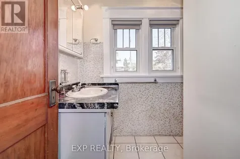 147 Courtland Avenue East Kitchener ON N2G 2T9