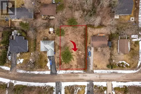 98 Rue Vanier Road Tiny ON L9M 0J2