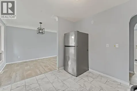 4065 Dougall Windsor ON N9G 1X4
