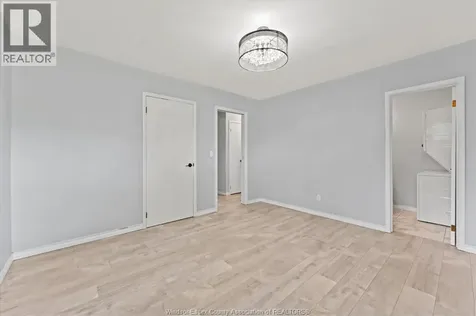 4065 Dougall Windsor ON N9G 1X4