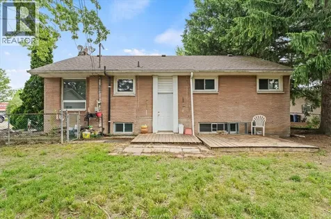 4065 Dougall Windsor ON N9G 1X4