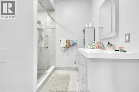 5161 Tecumseh Road East Windsor ON N8T 1C3