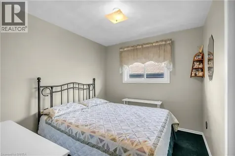19 Pippin Drive Brantford ON N3R 5V8