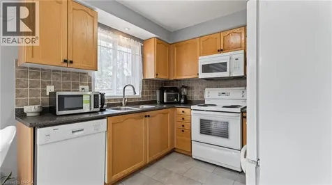 124 Osborn Avenue Brantford ON N3T 6S1