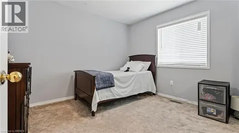 124 Osborn Avenue Brantford ON N3T 6S1