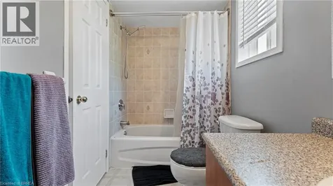 124 Osborn Avenue Brantford ON N3T 6S1