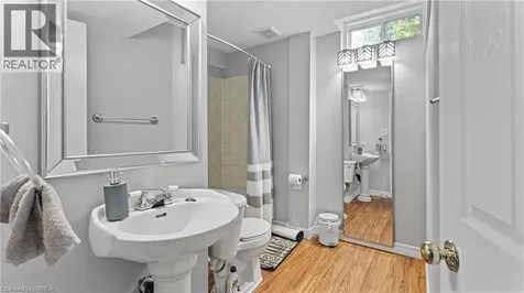 124 Osborn Avenue Brantford ON N3T 6S1