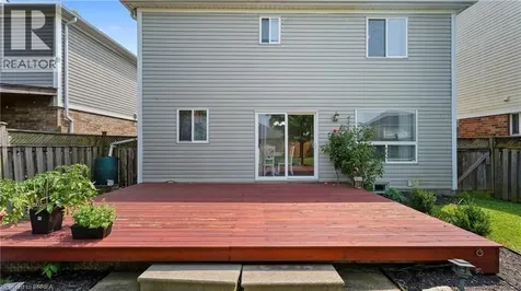 124 Osborn Avenue Brantford ON N3T 6S1