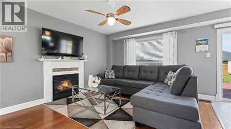 124 Osborn Avenue Brantford ON N3T 6S1