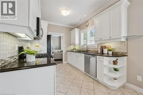 819 Creekside Drive Waterloo ON N2V 2S6