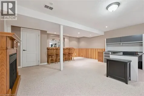 819 Creekside Drive Waterloo ON N2V 2S6