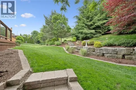 819 Creekside Drive Waterloo ON N2V 2S6
