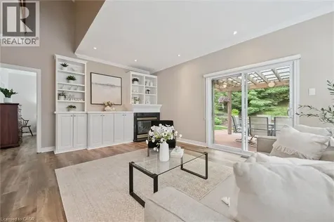 819 Creekside Drive Waterloo ON N2V 2S6