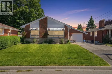 18 Pleasant Avenue Stoney Creek ON L8G 2L2