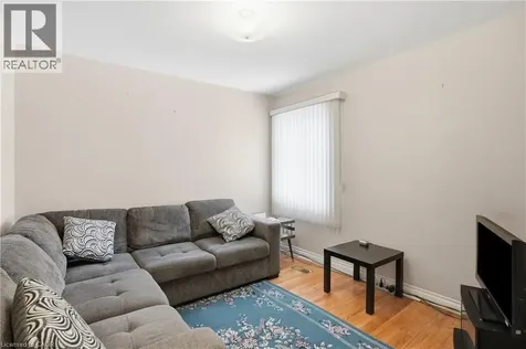 18 Pleasant Avenue Stoney Creek ON L8G 2L2