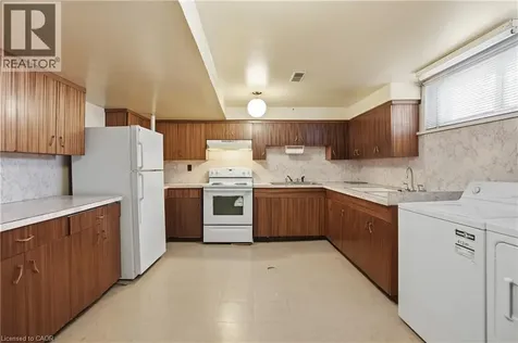 18 Pleasant Avenue Stoney Creek ON L8G 2L2