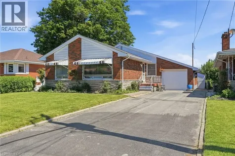 18 Pleasant Avenue Stoney Creek ON L8G 2L2