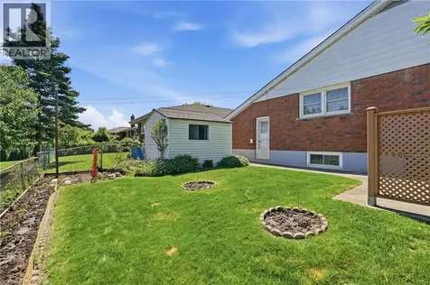 18 Pleasant Avenue Stoney Creek ON L8G 2L2