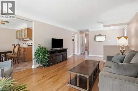 18 Pleasant Avenue Stoney Creek ON L8G 2L2