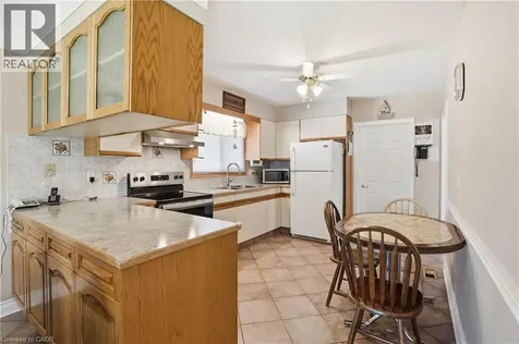 18 Pleasant Avenue Stoney Creek ON L8G 2L2