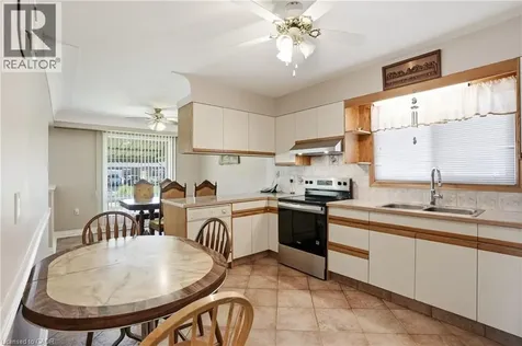 18 Pleasant Avenue Stoney Creek ON L8G 2L2