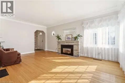 192 Ewen Road Hamilton ON L8S 3C9