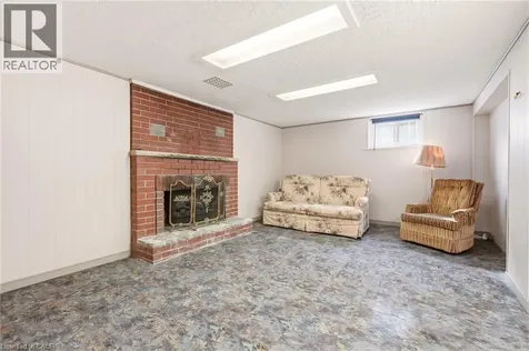 192 Ewen Road Hamilton ON L8S 3C9