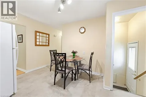 28 Ridgewood Drive Brantford ON N3R 1A3