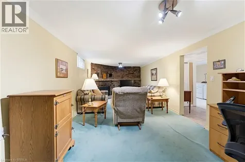 28 Ridgewood Drive Brantford ON N3R 1A3