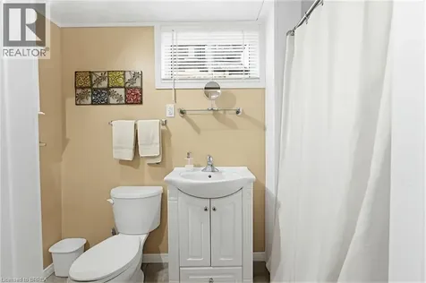 28 Ridgewood Drive Brantford ON N3R 1A3
