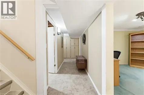 28 Ridgewood Drive Brantford ON N3R 1A3