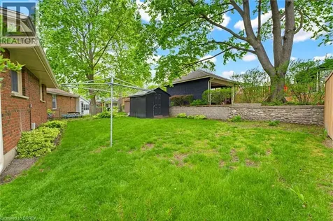 28 Ridgewood Drive Brantford ON N3R 1A3