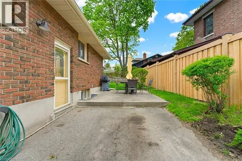 28 Ridgewood Drive Brantford ON N3R 1A3