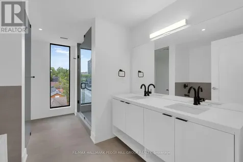 185 Dunlop Street East Barrie (lakeshore) ON L4M 0L7