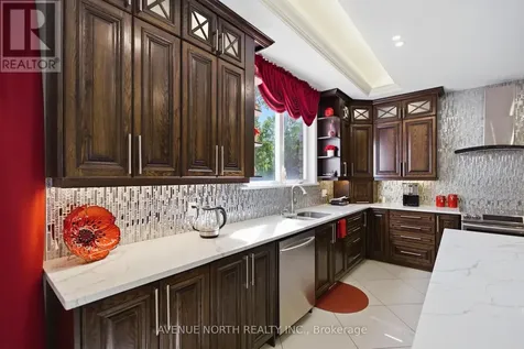 699 Ballycastle Crescent Ottawa ON K1X 0A4