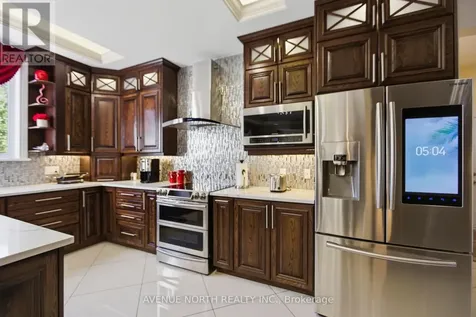 699 Ballycastle Crescent Ottawa ON K1X 0A4