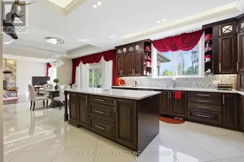 699 Ballycastle Crescent Ottawa ON K1X 0A4