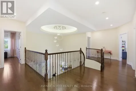 699 Ballycastle Crescent Ottawa ON K1X 0A4
