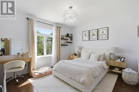 699 Ballycastle Crescent Ottawa ON K1X 0A4