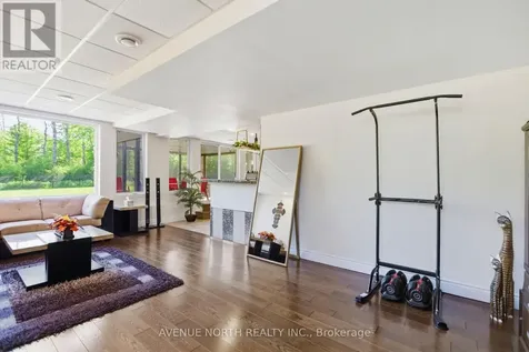 699 Ballycastle Crescent Ottawa ON K1X 0A4