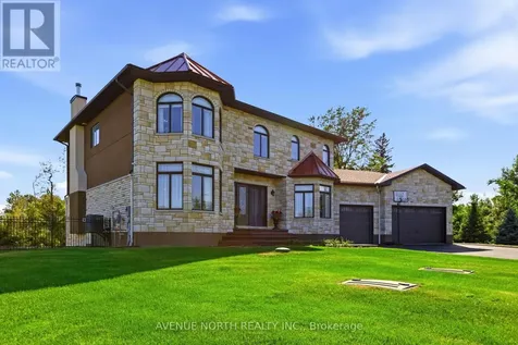699 Ballycastle Crescent Ottawa ON K1X 0A4