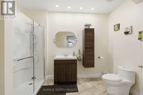 699 Ballycastle Crescent Ottawa ON K1X 0A4