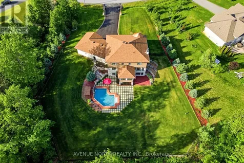 699 Ballycastle Crescent Ottawa ON K1X 0A4