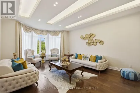 699 Ballycastle Crescent Ottawa ON K1X 0A4