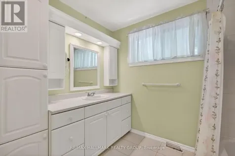676 Morin Street Ottawa ON K1K 3G9