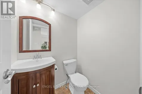 72 Greenfield Avenue Ottawa ON K1S 0X7