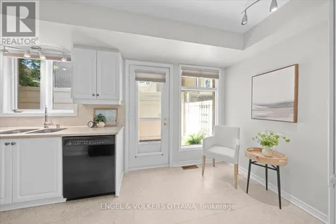 72 Greenfield Avenue Ottawa ON K1S 0X7