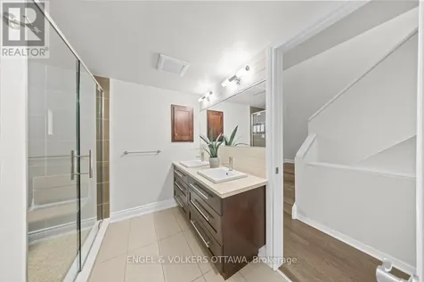 72 Greenfield Avenue Ottawa ON K1S 0X7